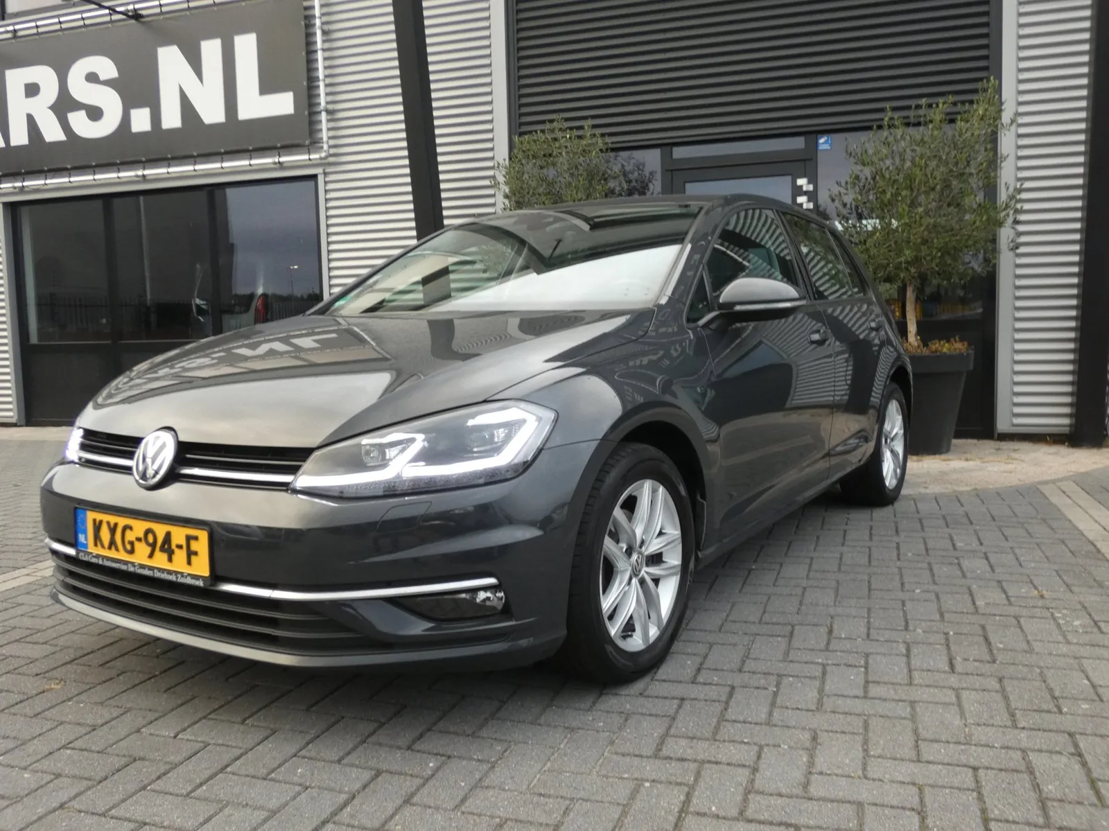 Volkswagen Golf (2018) — foto 1