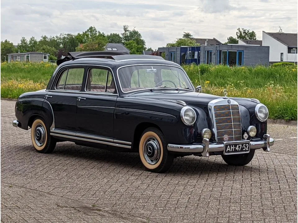 Mercedes-Benz 200-Serie (1957) — foto 1