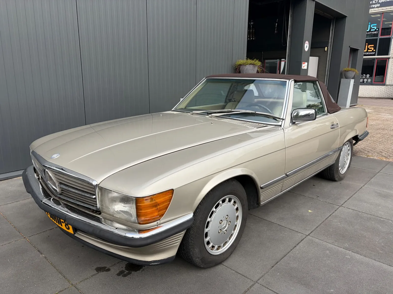 Mercedes-Benz SL-Klasse (1986) — foto 1