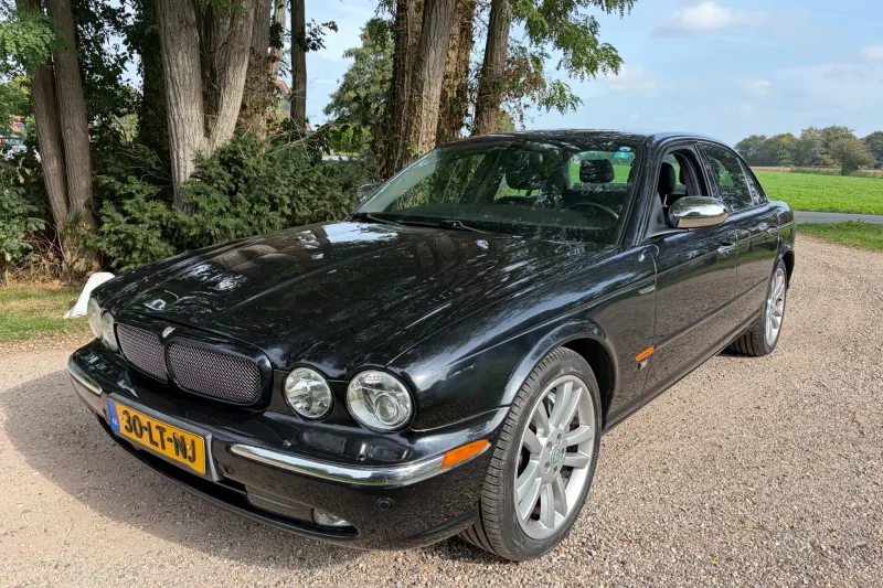 Jaguar XJR (2003)