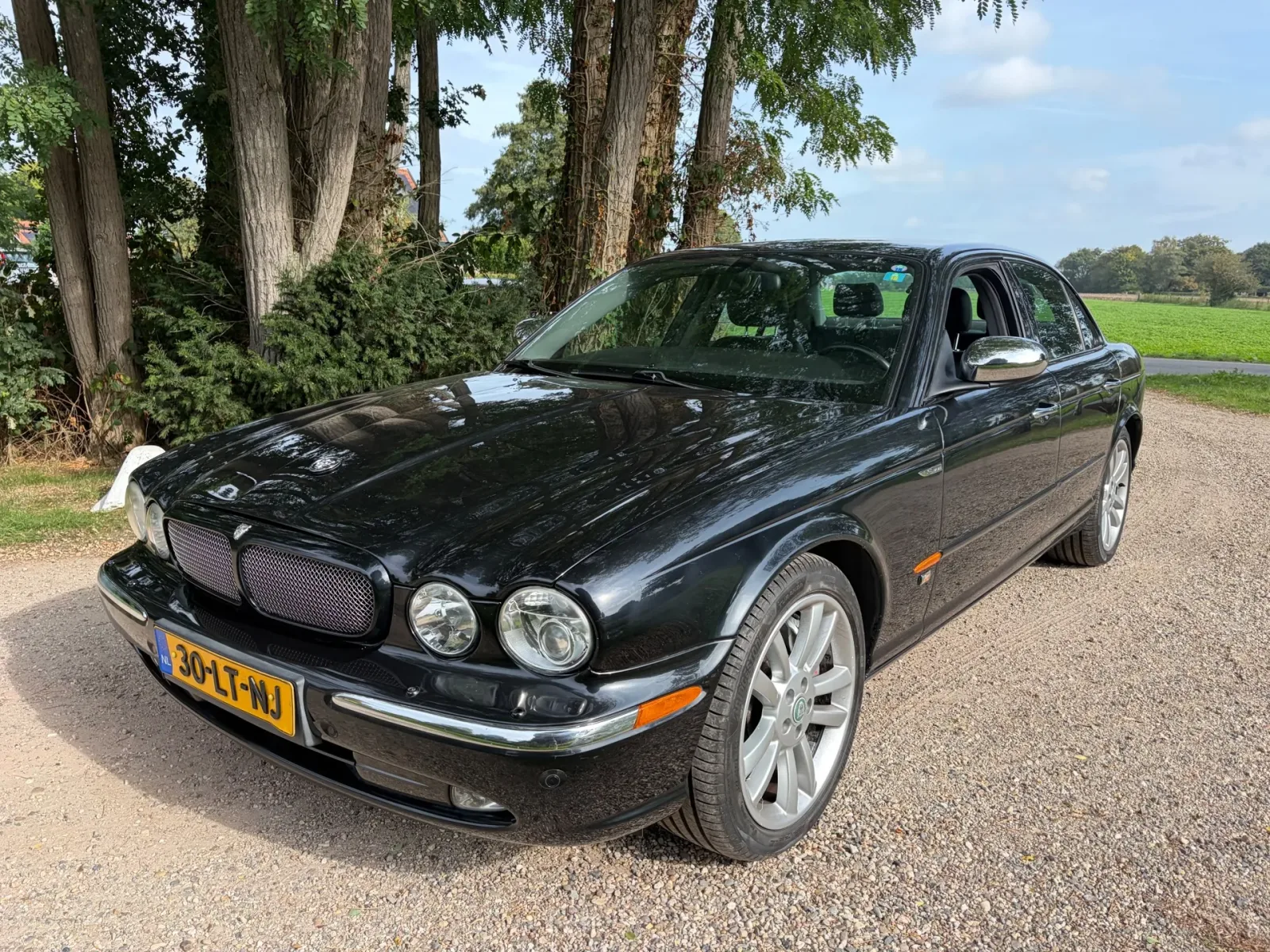 Jaguar XJR (2003) — foto 1