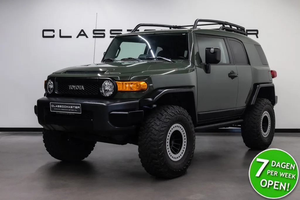 Toyota FJ Cruiser (2006) — foto 1