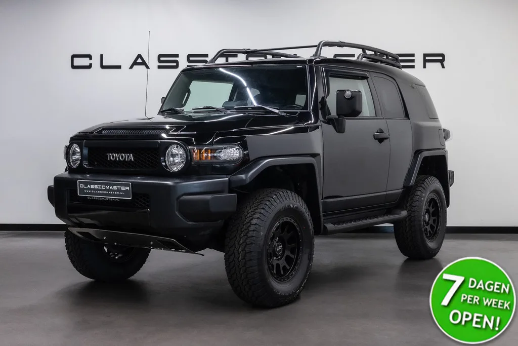 Toyota FJ Cruiser (2008) — foto 1