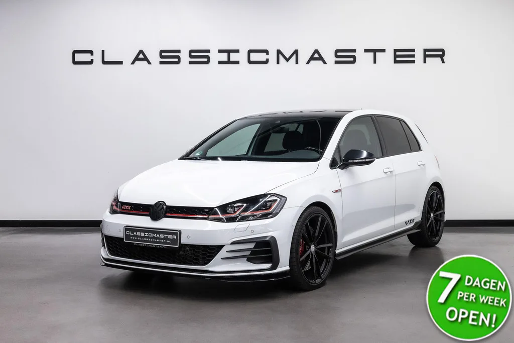 Volkswagen Golf (2019) — foto 1