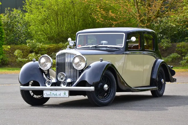 Bentley 3 ½ Litre Hooper Sports Saloon (1937)