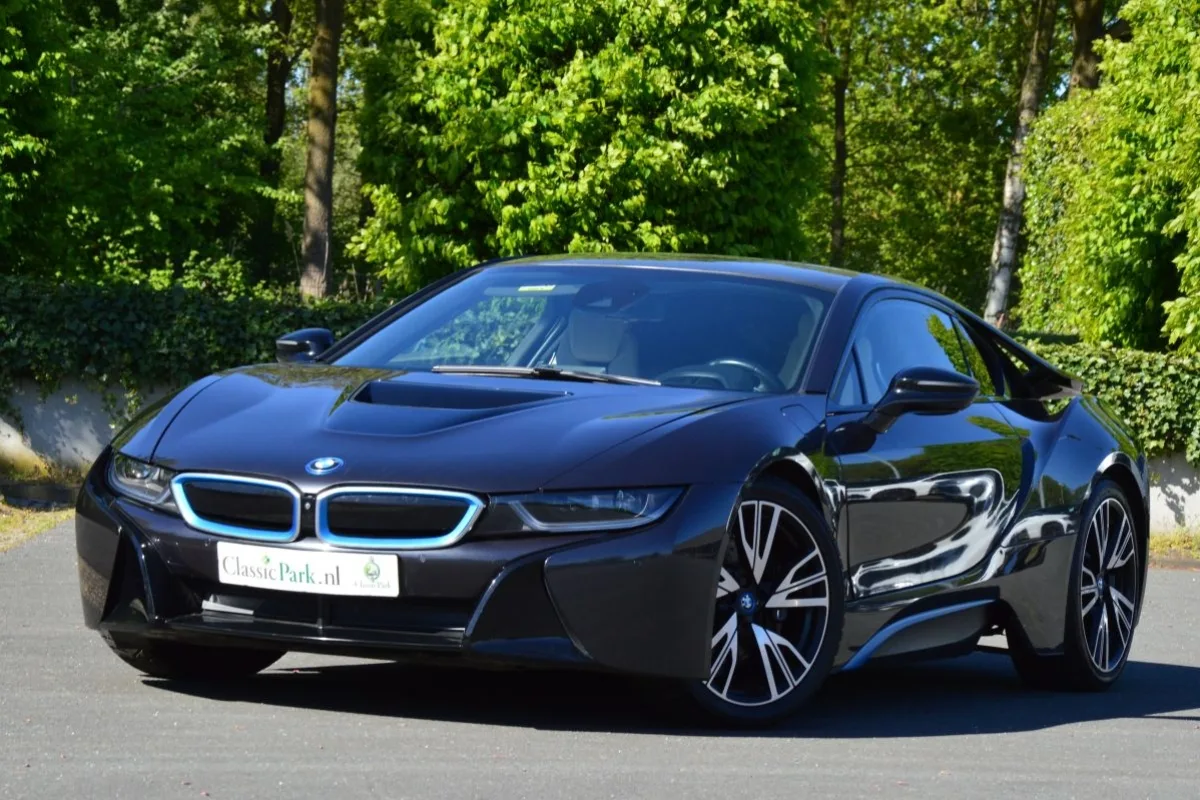 BMW i8 (2015) — foto 1