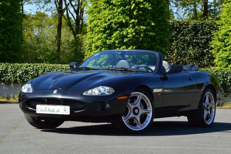 Jaguar XKR (2000)