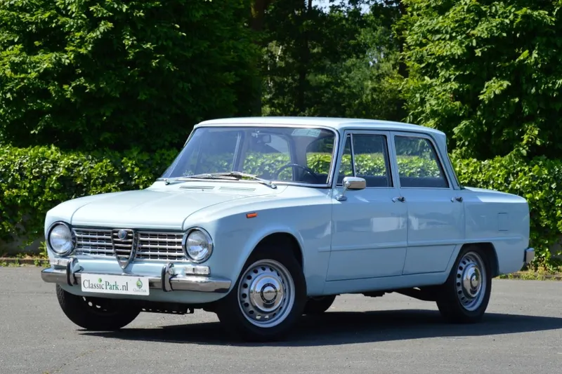 Alfa Romeo Giulia (1967)