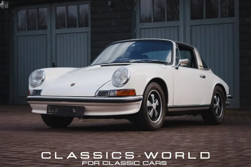 Porsche 911 (0)
