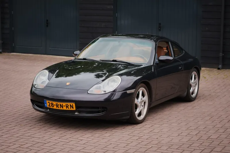 Porsche 911 (2000)