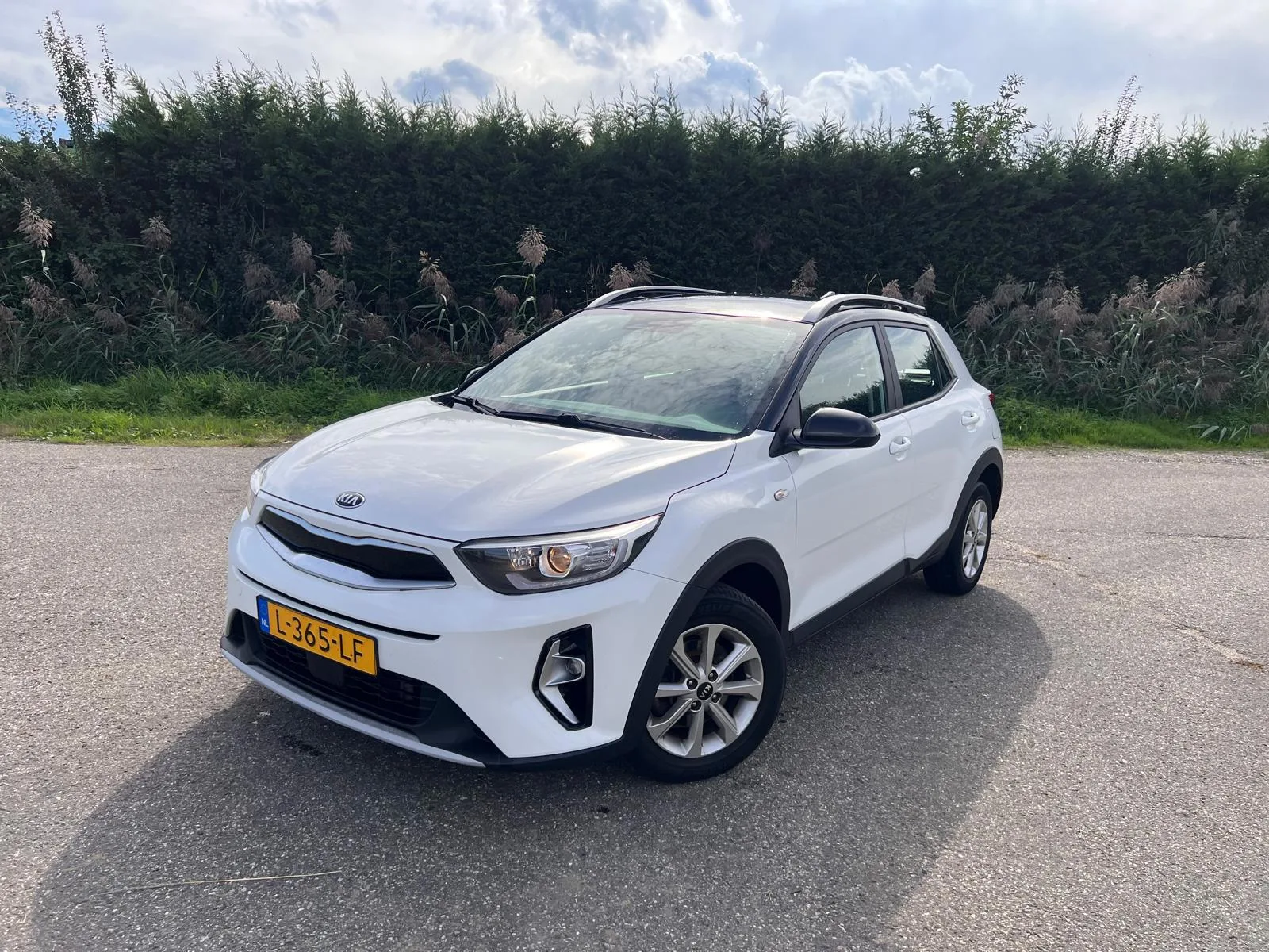 Kia Stonic (2021) — foto 1