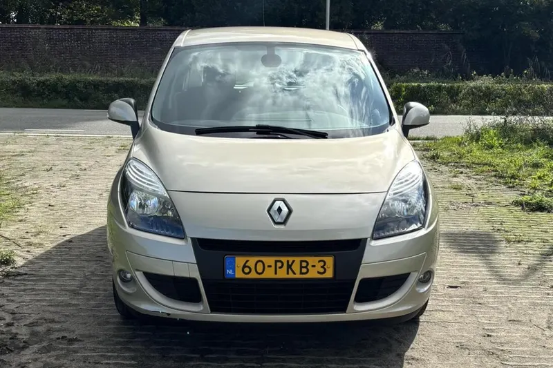 Renault Scénic (2011)