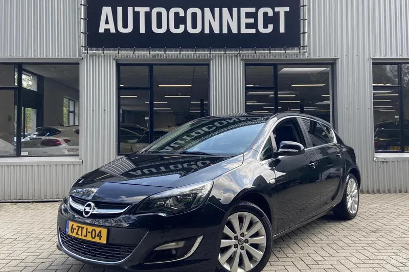 Opel Astra (2014)