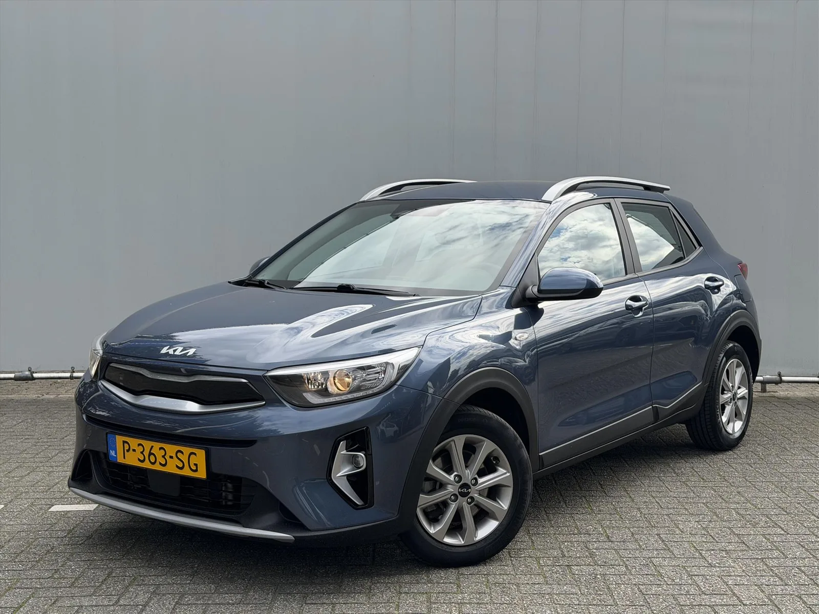 Kia Stonic (2022) — foto 1