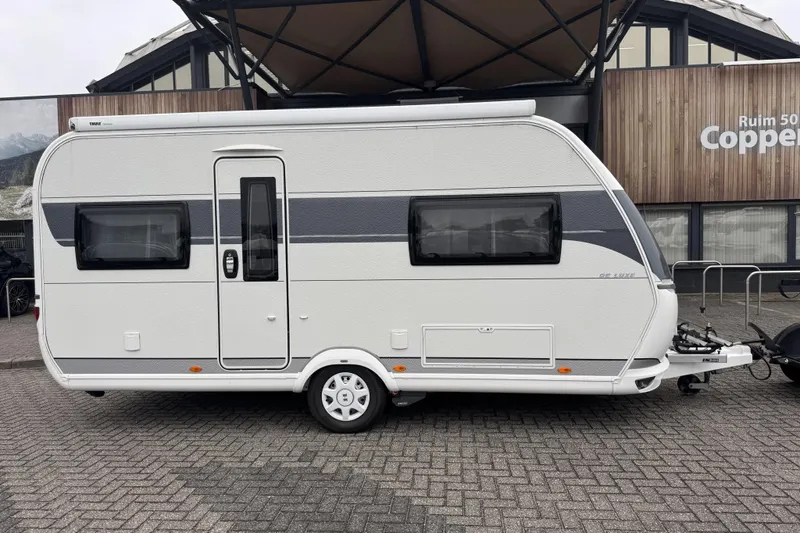 Hobby De Luxe (2023)