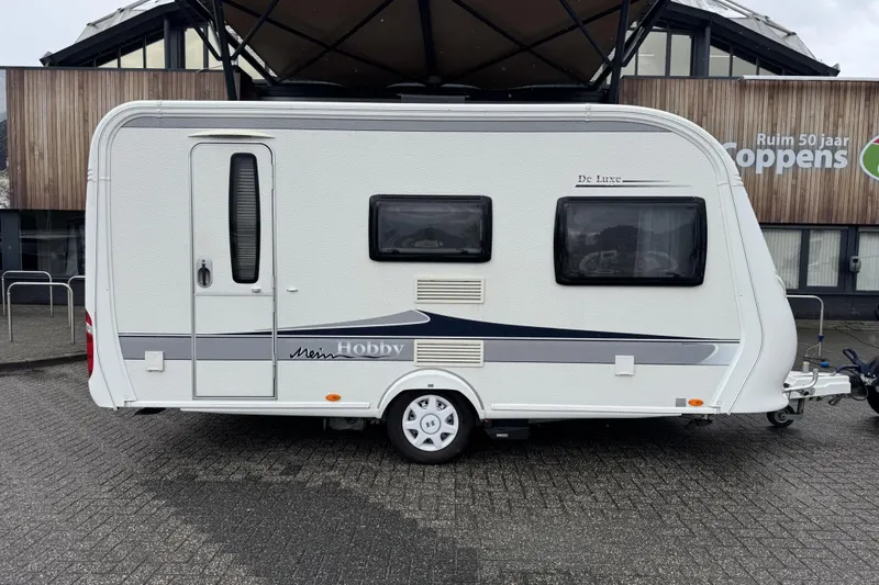 Hobby De Luxe (2012)