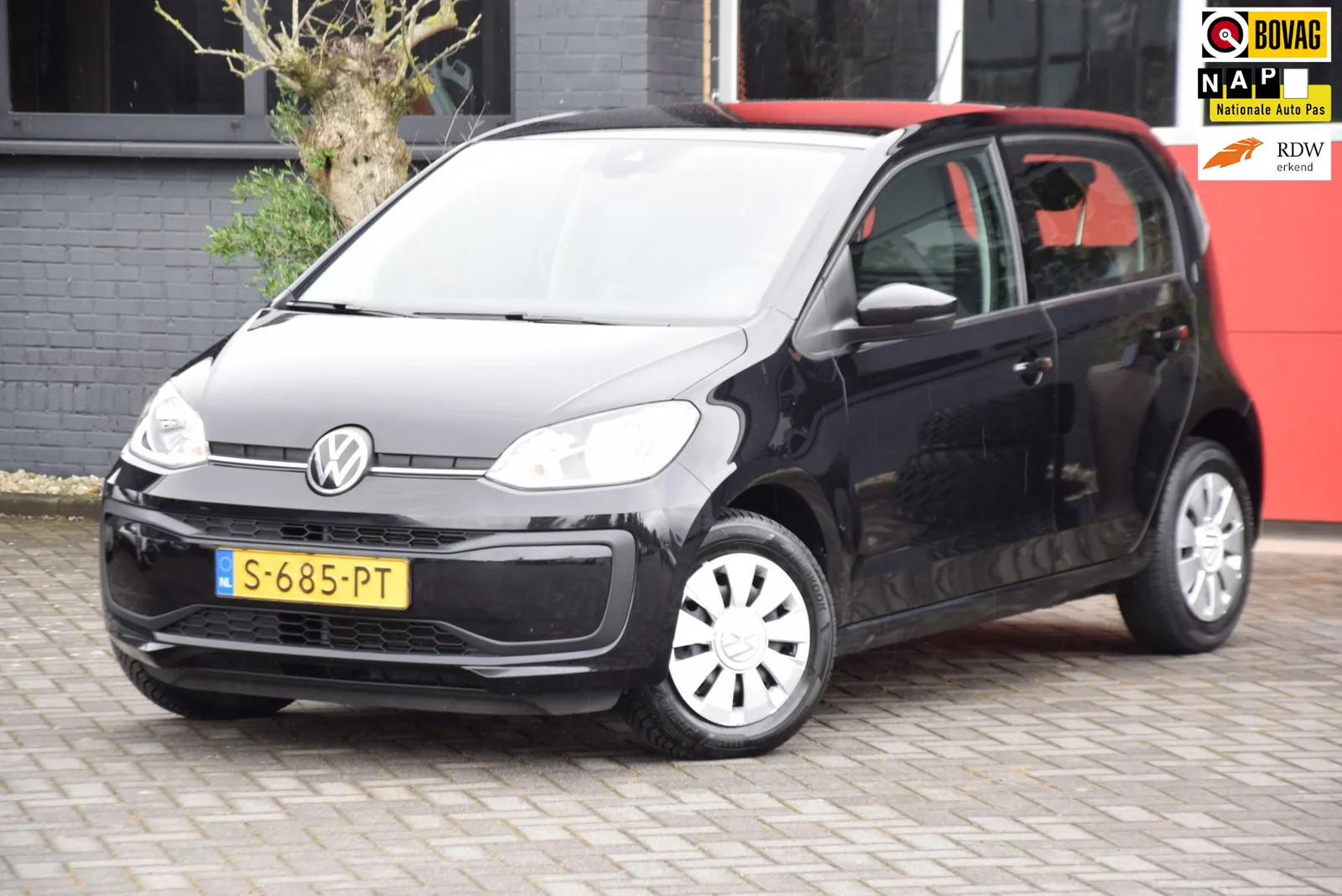 Volkswagen Up! (2023) — foto 1