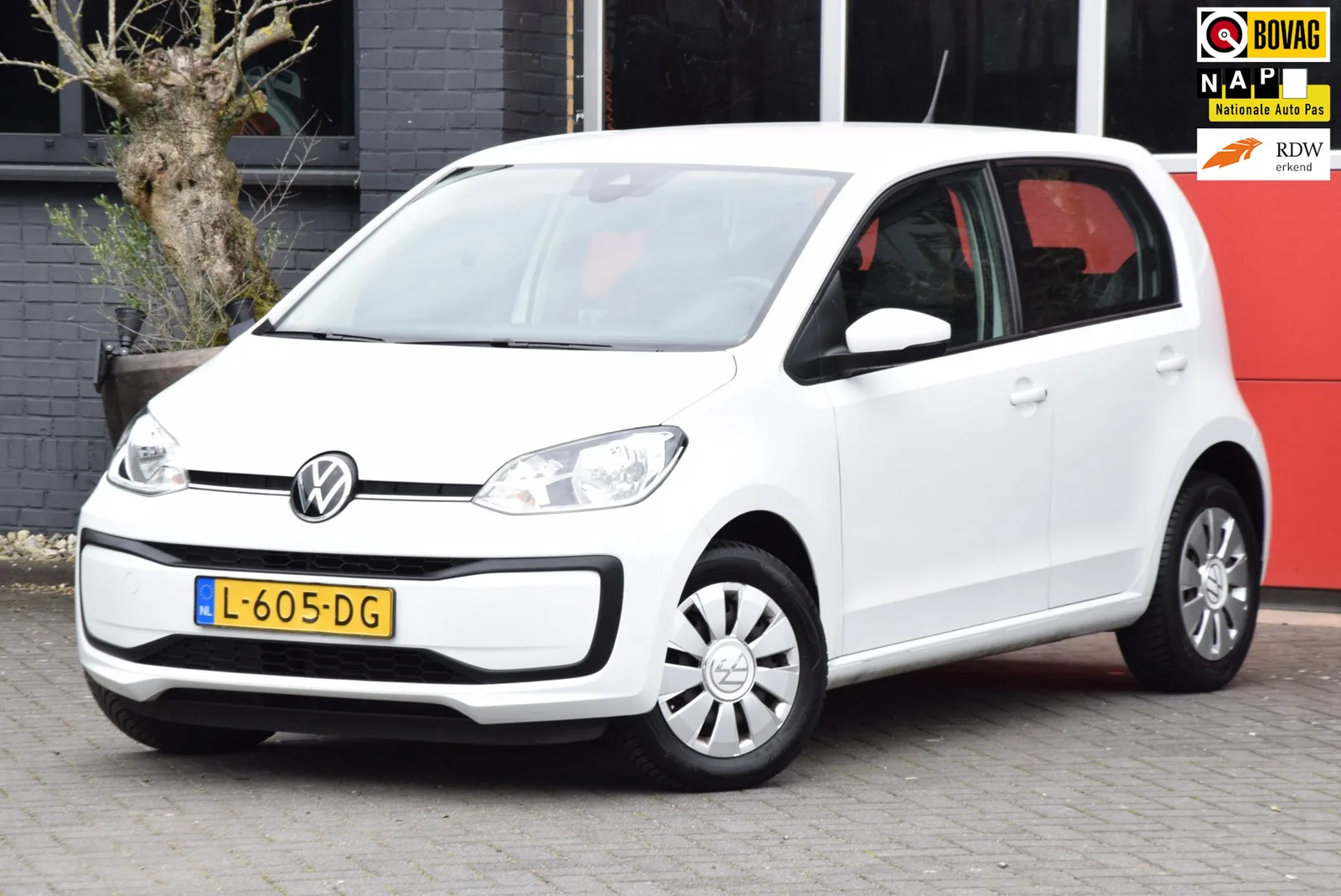 Volkswagen Up! (2021) — foto 1