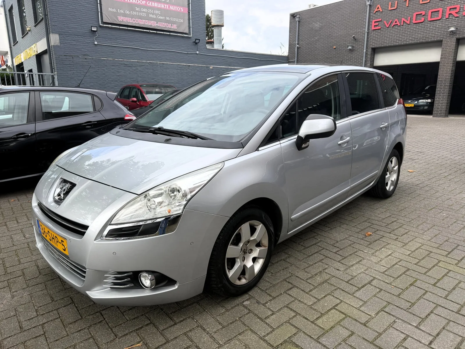 Peugeot 5008 (2011) — foto 1