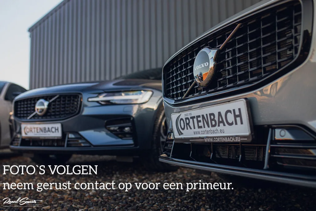 Volvo XC40 (2023) — foto 1