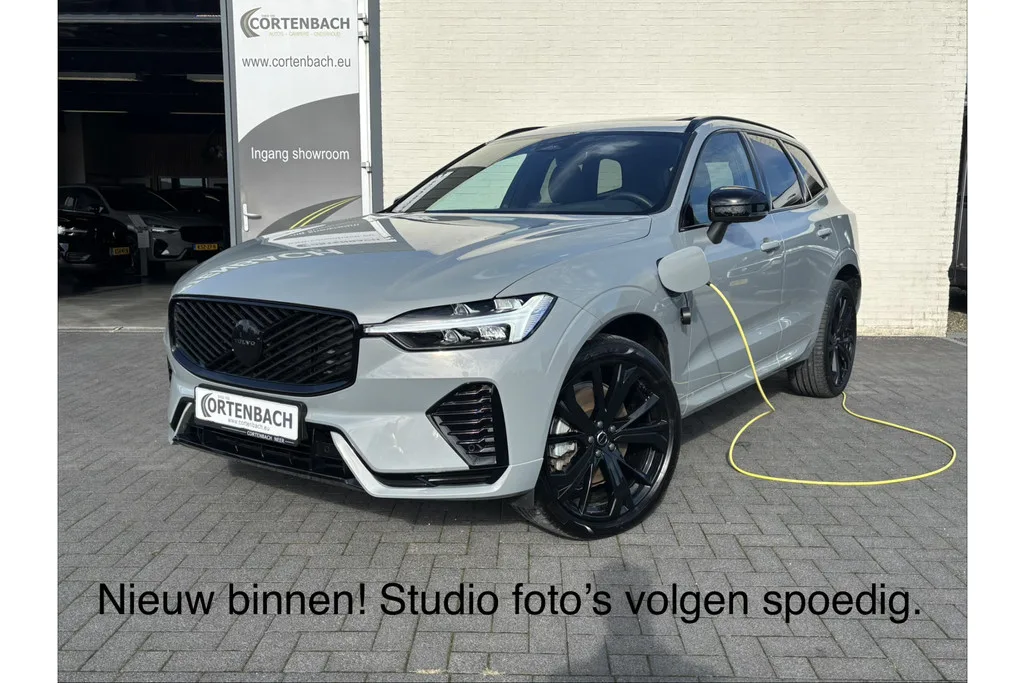 Volvo XC60 (2025) — foto 1