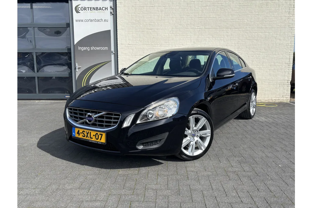Volvo S60 (2014) — foto 1