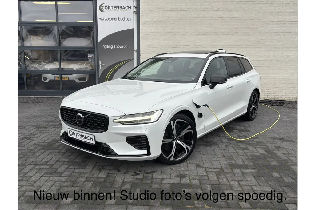 Volvo V60 (2023) — foto 1