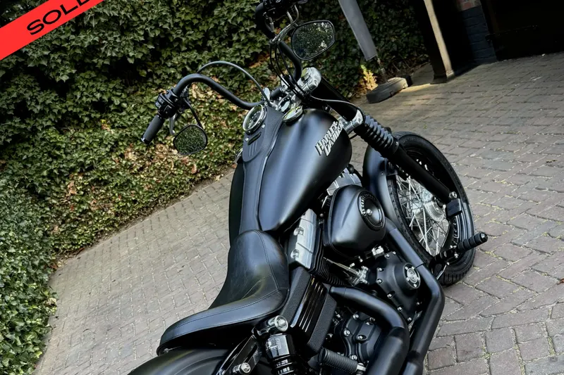 Harley-Davidson Dyna Street Bob 1600 (2012)