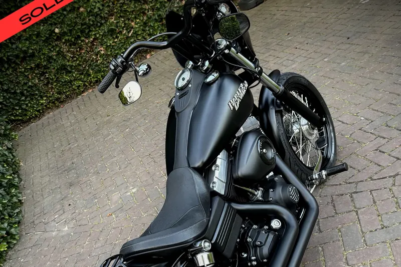 Harley-Davidson Dyna Street BOB (2011)