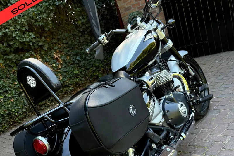 Royal Enfield Super Meteor 650 (2023)