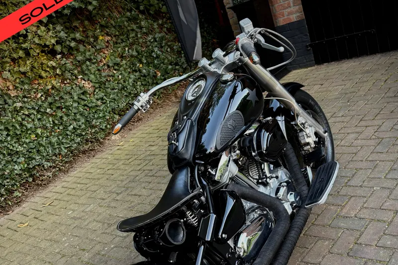 Yamaha Wildstar custom bobber (1999)