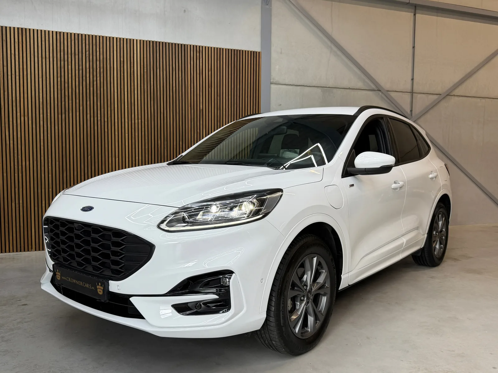 Ford Kuga (2023) — foto 1