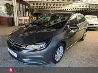 Opel Astra (2018) — foto 1