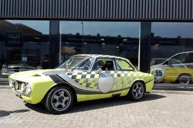 Alfa Romeo 2000 (1974)