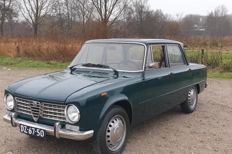 Alfa Romeo Giulia (1966)