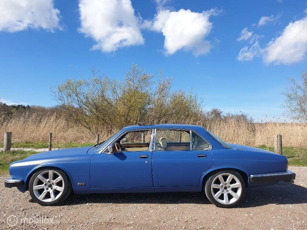 Jaguar XJ (1983) — foto 1