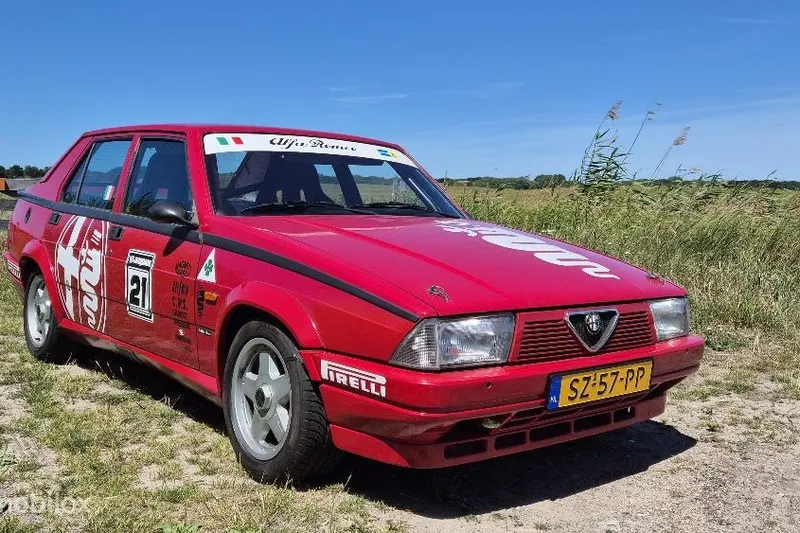 Alfa Romeo 75 (1988)