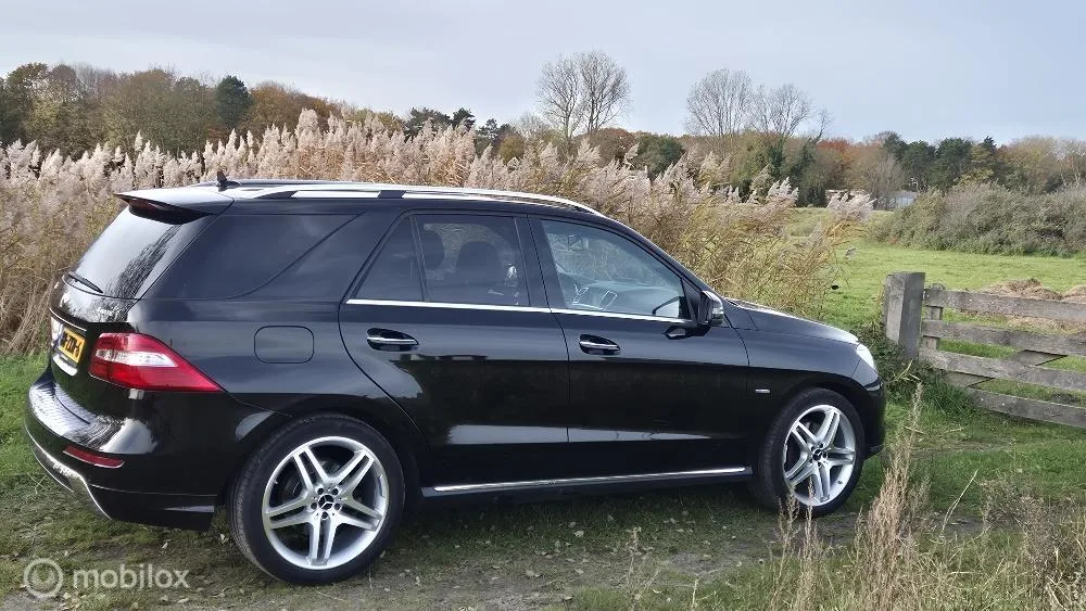 Mercedes-Benz ML-Klasse (2012) — foto 1