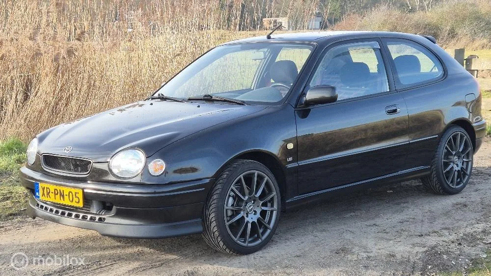 Toyota Corolla (1999) — foto 1
