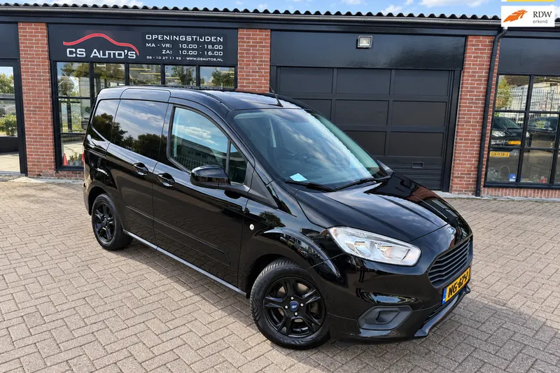 Ford Transit Courier (2021)