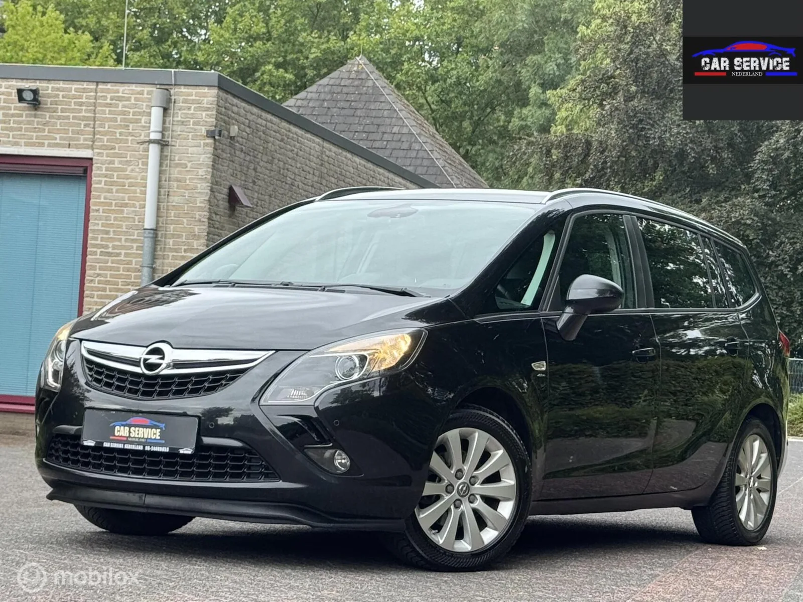 Opel Zafira (2016) — foto 1