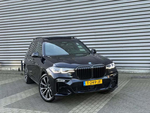 BMW X7 (2021) — foto 1