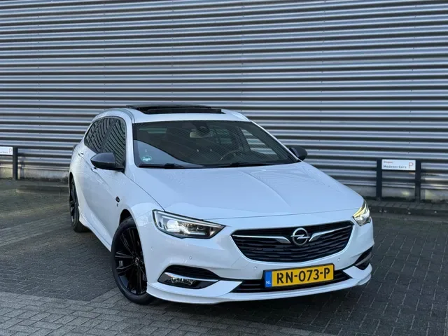 Opel Insignia (2018) — foto 1