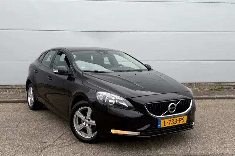 Volvo V40 (2017)