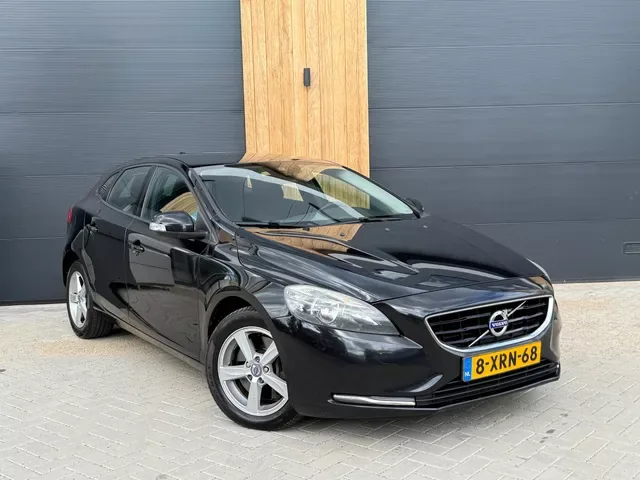 Volvo V40 (2014) — foto 1