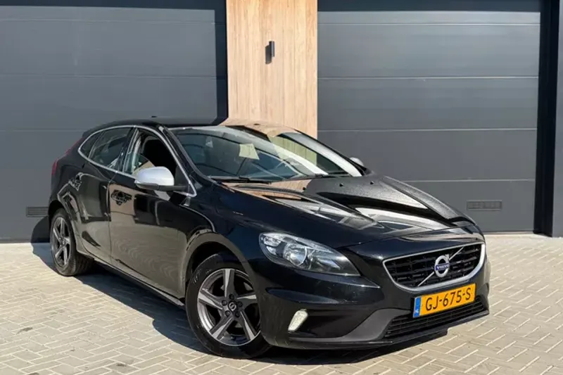 Volvo V40 (2015)