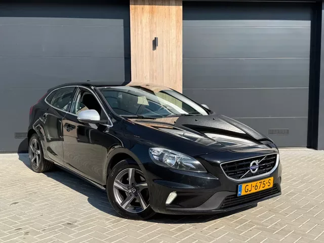 Volvo V40 (2015) — foto 1
