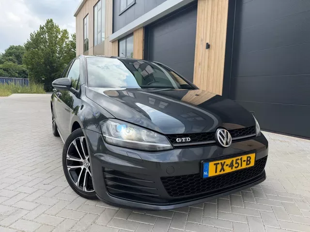 Volkswagen Golf (2014) — foto 1