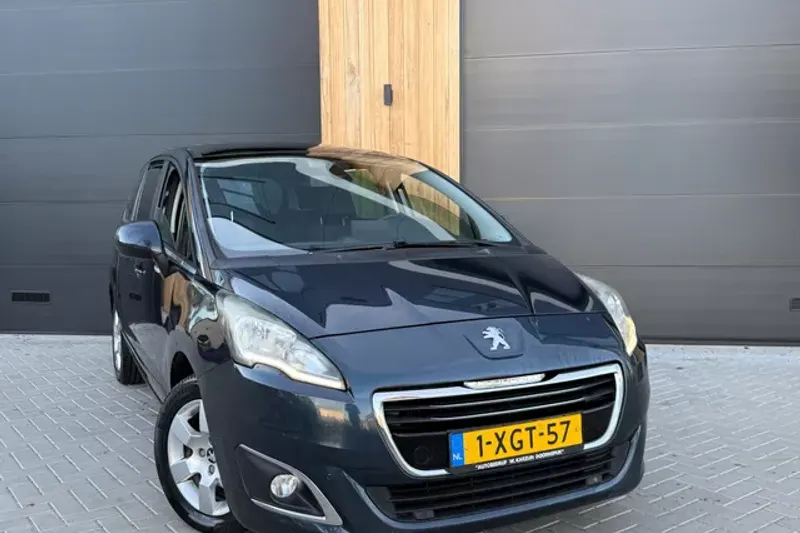 Peugeot 5008 (2014)
