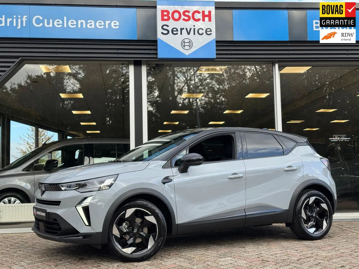 Renault Captur (2024) — foto 1